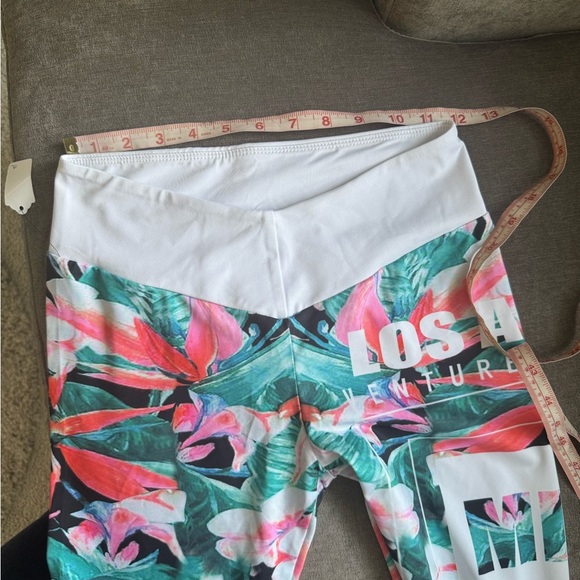 Tropical Green and white Fitness Outfit set Bra and Leggings Size Medium NWT New - Picture 11 of 16